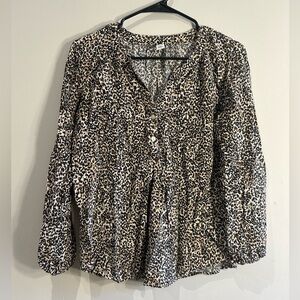 OLD NAVY Cheetah Print Long Sleeve Top